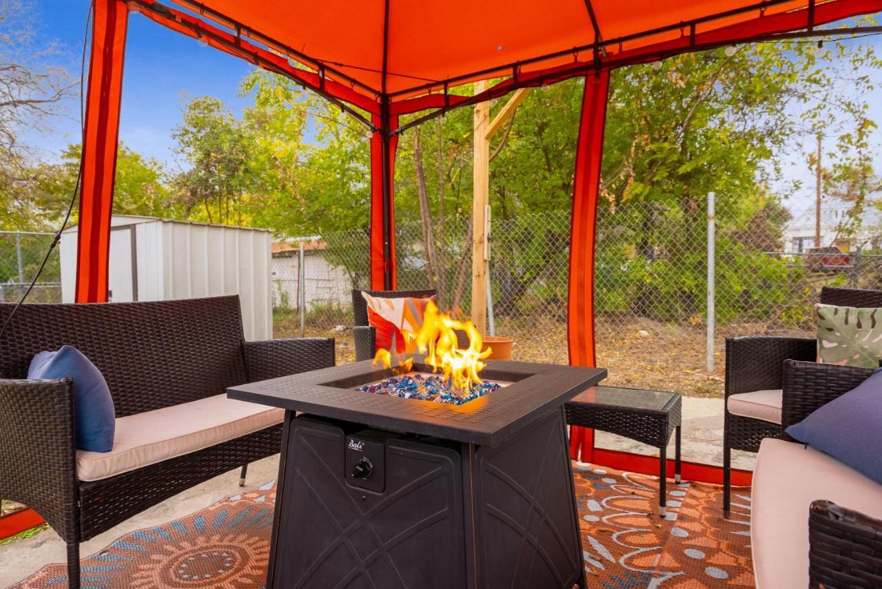 Modern 3 Bed, 2 Bath Home Minutes To Downtown & Alamodome サンアントニオ エクステリア 写真